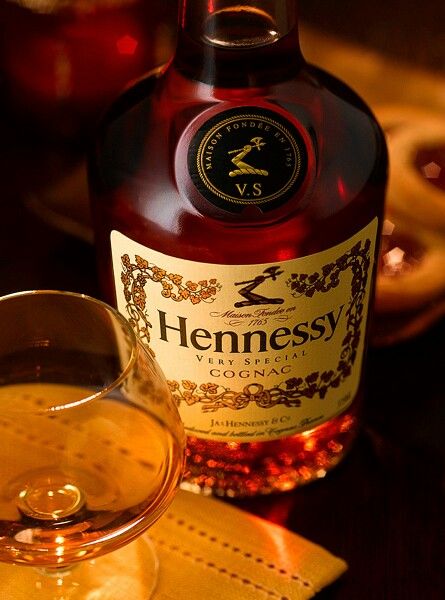 phân biệt Hennessy thật giả